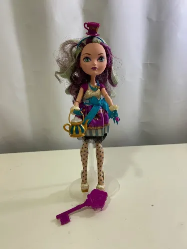 BONECA EVER AFTER HIGH MADELINE HATTER 1 EDIÇÃO (2013)
