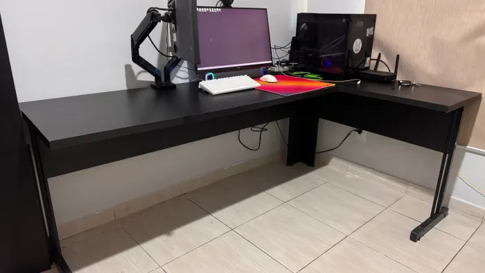 Mesa de Escritório em L