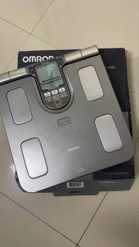  Balança digital bioimpedancia OMRON 