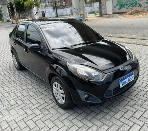Ford Fiesta Sedan SE 1.6 8V Flex 4P 2014