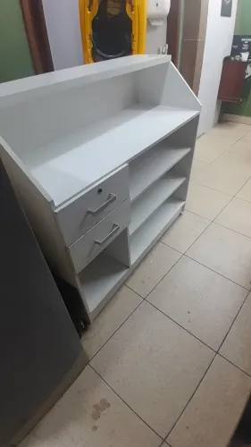 Balcão para recepção,semi novo !