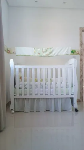 Berço com colchão