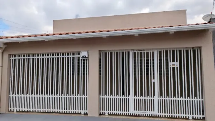 Linda casa na QS 11 Areal