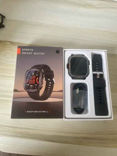 Relógio smartwatch com lanterna integrada na caixa fechada Novo 