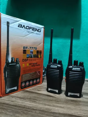 Kit rádio comunicador walk talk baofeng