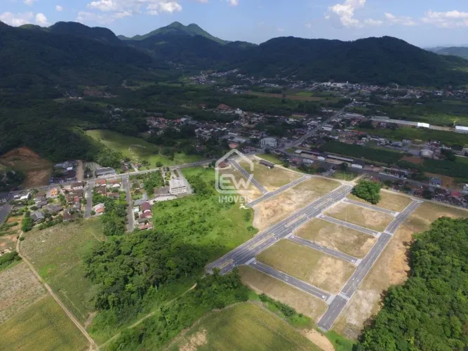 Lote 53 no Loteamento Recanto das Acácias em Schroeder, SC