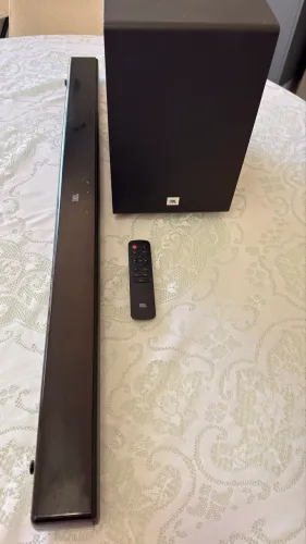 Soundbar JBL Cinema 2.1 Bluetooth com Subwoofer sem Fio 110W USB