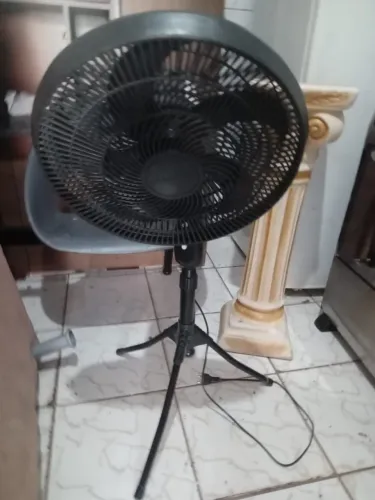 VENDO UM VENTILADOR EE PE