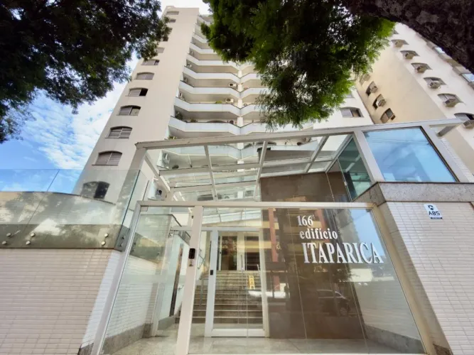 Apartamento à venda em Maringá, Zona 04, com 3 quartos, com 193.8 m², Itaparica