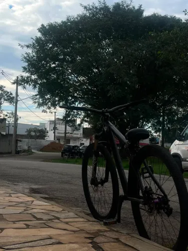 Vende- se bicicleta Aro 29 semi nova banco ddk freio hidráulico