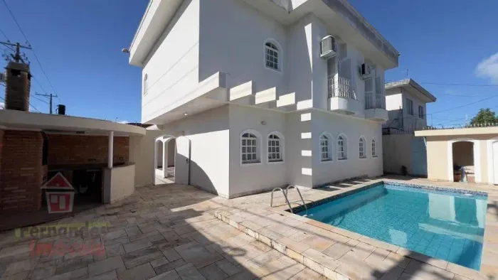 Sobrado de Esquina com Piscina 4 Dormitórios, Aluguel Definitivo 302 m² Por R$8.500 Pacote