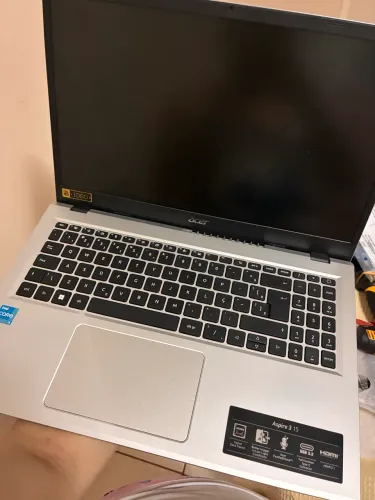 Notebook Acer Aspire 5 - Usado- estado NOVO