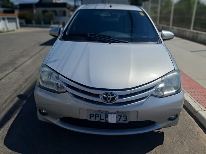 Toyota Etios X 1.3 Flex 16V 5P Mec. 2016