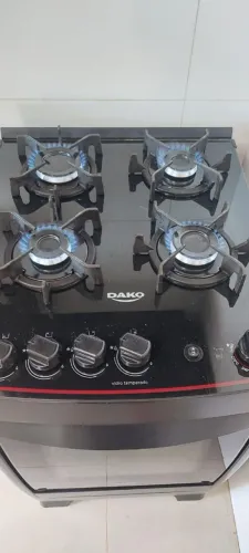 Fogão piso Dako Supreme Glass preto 4 bocas mesa de vidro