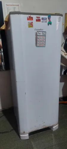Geladeira esmaltec