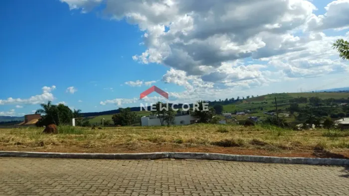 Lote em condomínio em Rua Florêncio Lanfredi - Condomínio Terras de Santa Mariana - Caçapa