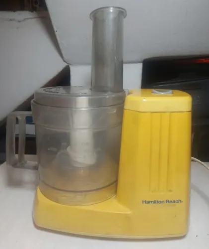 Multiprocessador Hamilton Beach 70100 200 watts com uma lâmina 127v funcionando tudo