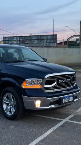 Ram Classic Laramie 5.7 V8 16V Gasolina 4X4 Aut. 2023
