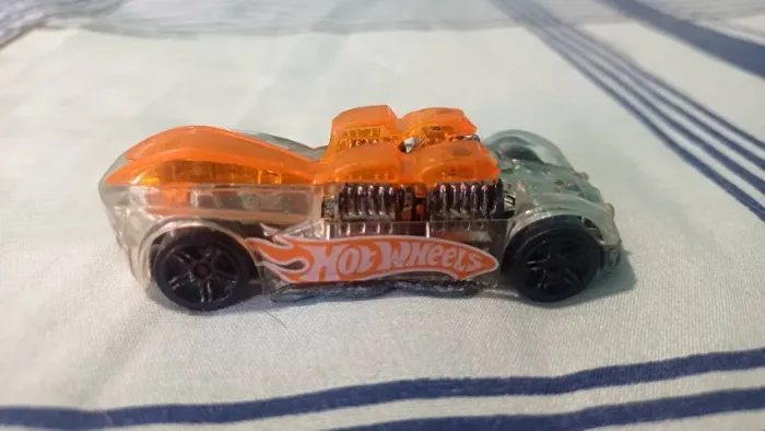 Hot Wheels What 4-2