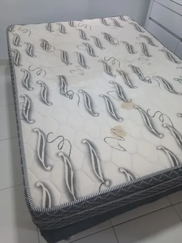 colchão casal usado