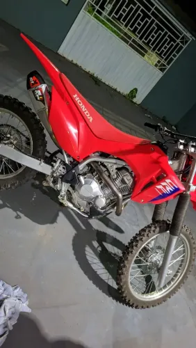 CRF300F 1 mês de uso/nunca foi em trilha.