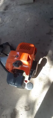 Vendo uma rocadeira semi nova nakasaki