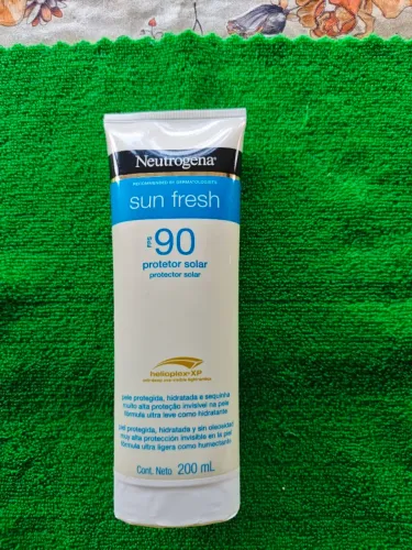 Vende-se um protetor solar corporal 