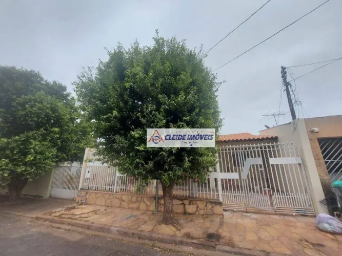 Casa com 3 dormitórios à venda, 154 m² por R$ 350.000,00 - CPA IV - Cuiabá/MT