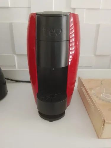 Máquina de cápsulas 3 corações ótimo estado perfeito para qualquer ambiente
