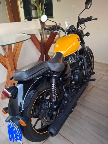 Vendo Moto Royal Enfield (2023)