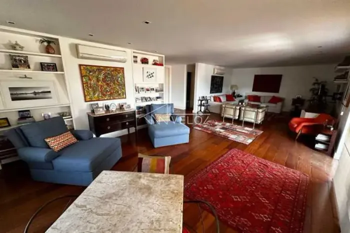 Apartamento : / Residencial / Lagoa