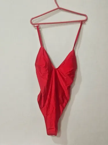 Maiô vermelho 