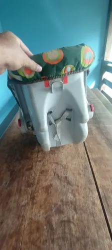 Vende-se um bebê conforto, da marca Galzerano em bom estado de conservação