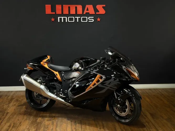 Hayabusa 1300 Preta 2024 - Apenas 10.700 KM.