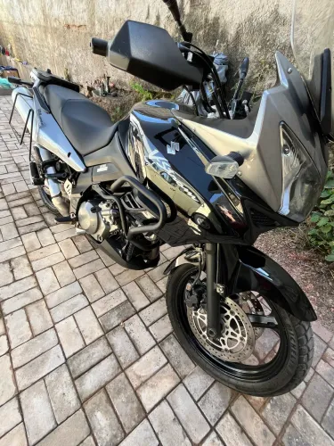 VStrom 1000 2008 revisada pouco rodada.
