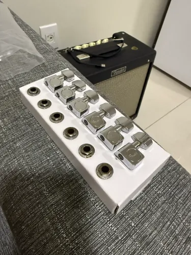 Tarraxas Fender Standard (Com marcas de uso)