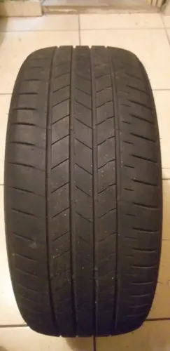 Pneu 225/45R17 Bridgestone Turanza.