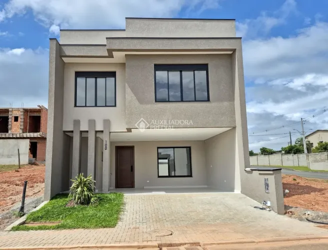 Sobrado com 4 dormitórios à venda, 156 m² por R$ 899.000,00 - Costeira - São José dos Pinh