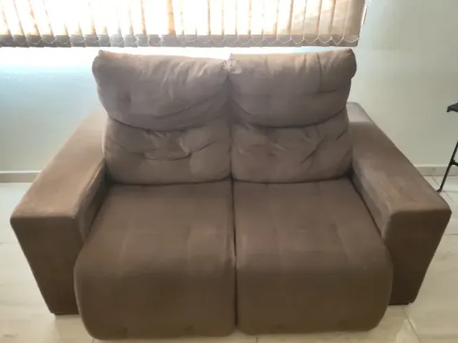 Sofá retrátil reclinável