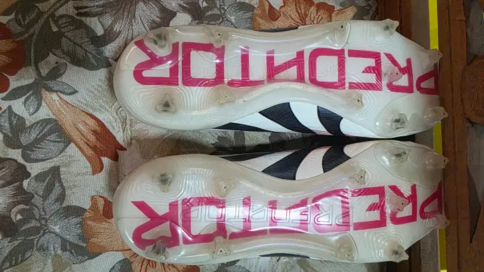 Chuteira Adidas Predator