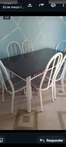 Vendo ou troco por TV43 polegada que estaja funcionado perfeito Mesa com seis cadeiras
