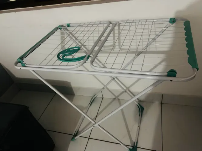 Varal de roupas novo