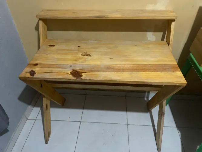 Mesa/escrivaninha 