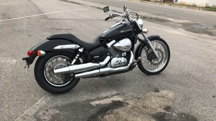 Shadow 750