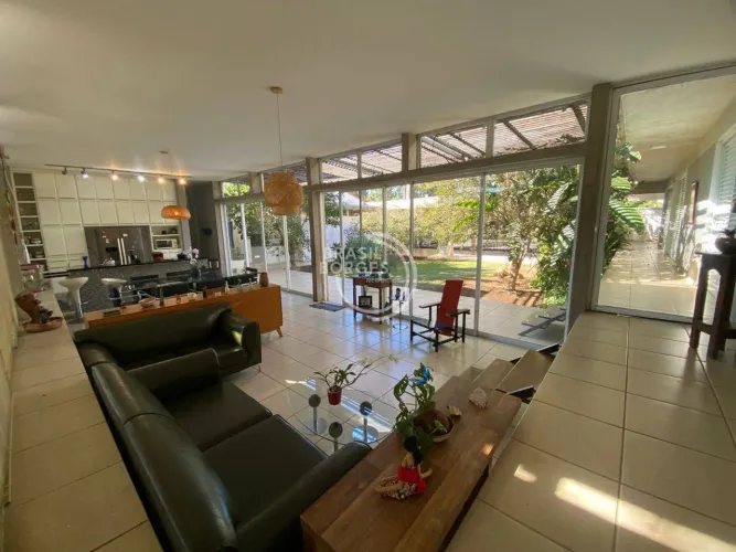 Casa Térrea de 422M², 4 Suíte, Locação Ou Venda no Granja Olga 2