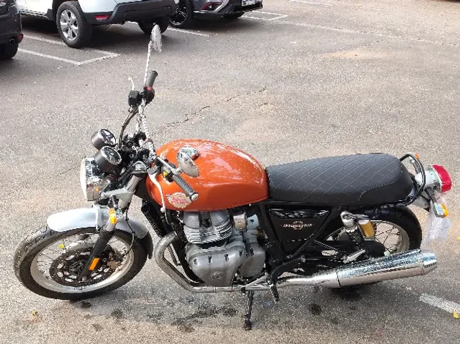 ROYAL ENFIELD INTERCEPTOR 650CC, COR LARANJA, NOVA DE VERDADE E ORIGINAL DE FÁBRICA..