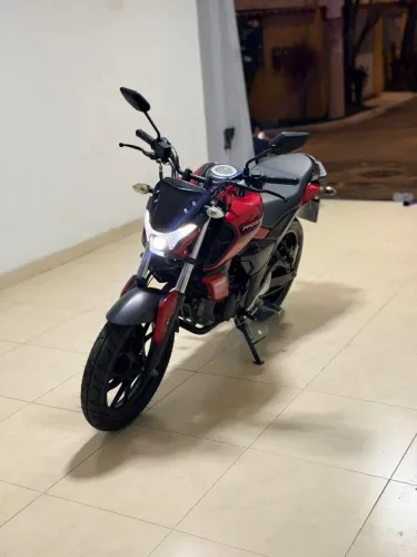 Vendo e troco FZ15 único dono, sem detalhes 