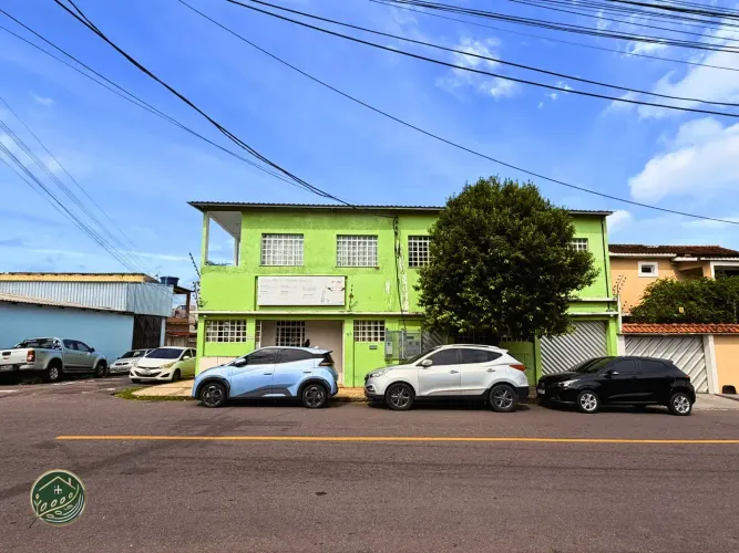 ALUGO CASA NO SEGUNDO ANDAR 3 QUARTOS NO JAPIIM - TEFÉ