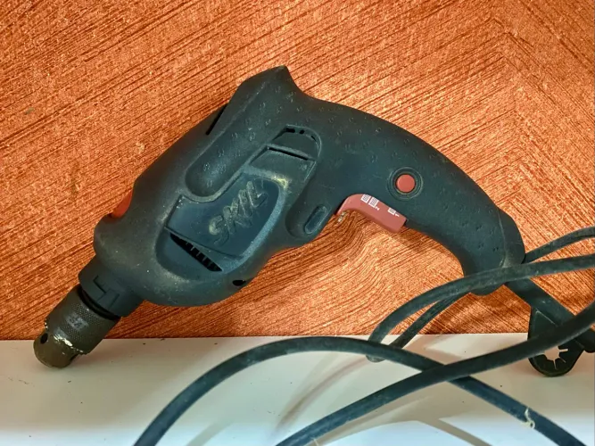 Furadeira Skil 127V 470W