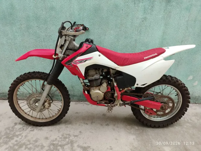 HONDA CRF230 com KIT240 ano 2010